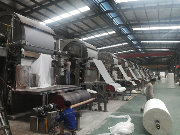 紙機(jī)生產(chǎn)車(chē)間